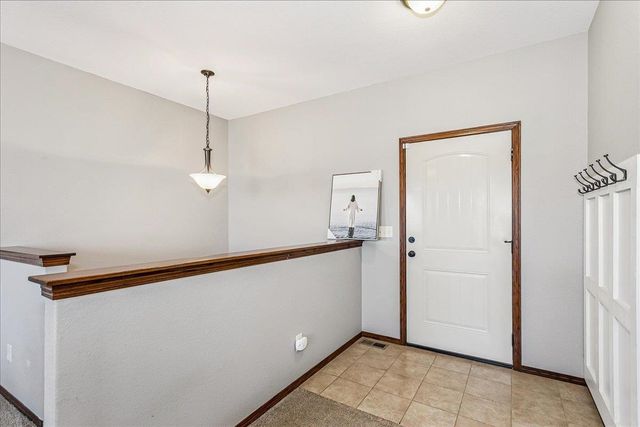 2402 S Fieldcrest, Wichita, KS 67215