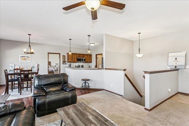 2402 S Fieldcrest, Wichita, KS 67215