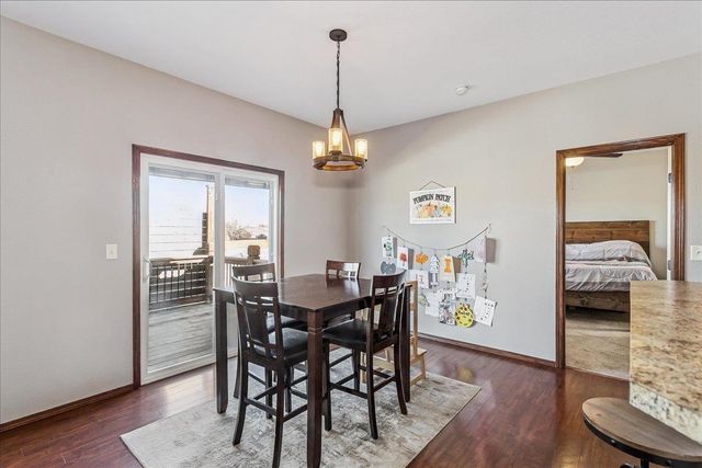 2402 S Fieldcrest, Wichita, KS 67215