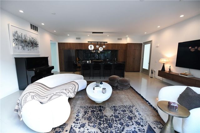 901 Hancock Avenue 209, West Hollywood, CA 90069