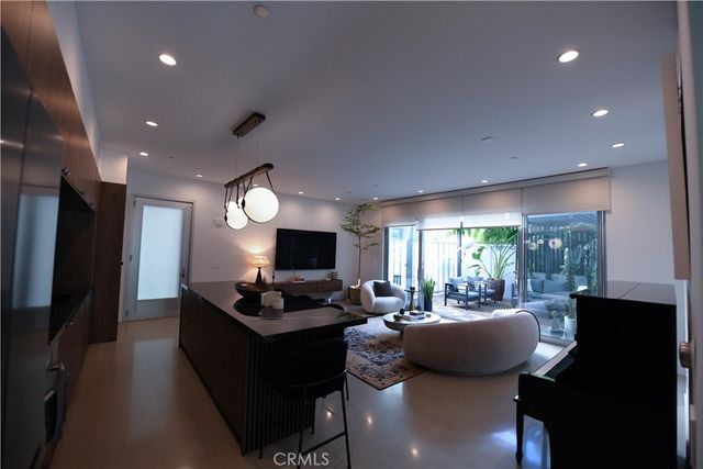 901 Hancock Avenue 209, West Hollywood, CA 90069