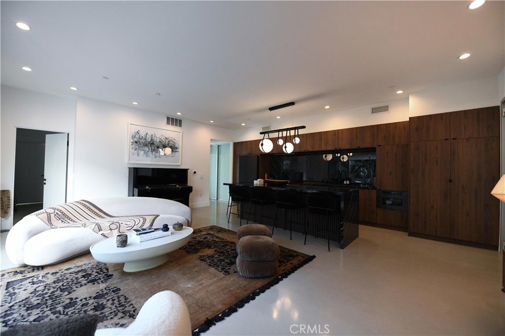 901 Hancock Avenue 209, West Hollywood, CA 90069