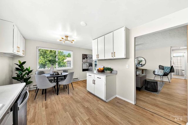 1408 N Indiana Ave, Caldwell, ID 83605