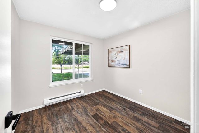 1408 N Indiana Ave, Caldwell, ID 83605