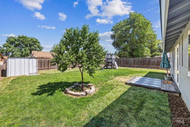 1408 N Indiana Ave, Caldwell, ID 83605