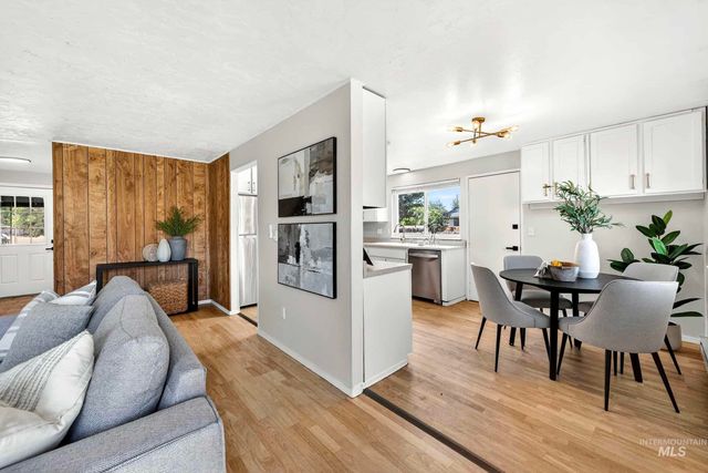 1408 N Indiana Ave, Caldwell, ID 83605
