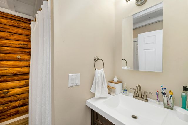 24 Whippoorwill Lane, Bedford, NH 03110