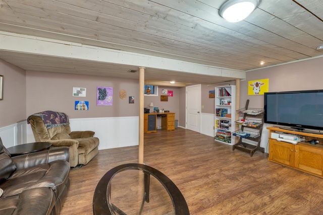 24 Whippoorwill Lane, Bedford, NH 03110