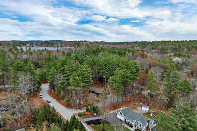 24 Whippoorwill Lane, Bedford, NH 03110