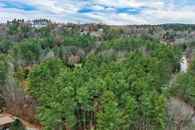 24 Whippoorwill Lane, Bedford, NH 03110