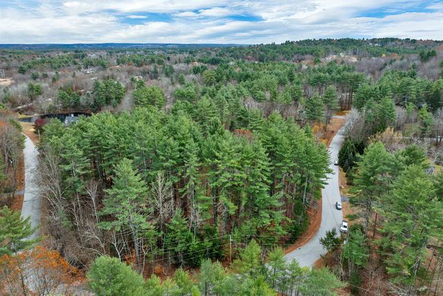 24 Whippoorwill Lane, Bedford, NH 03110