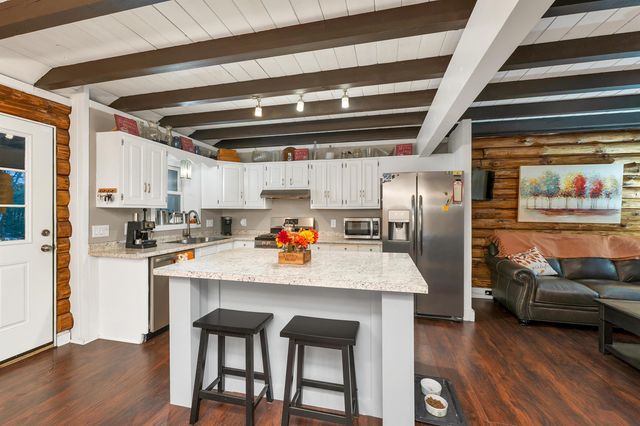 24 Whippoorwill Lane, Bedford, NH 03110