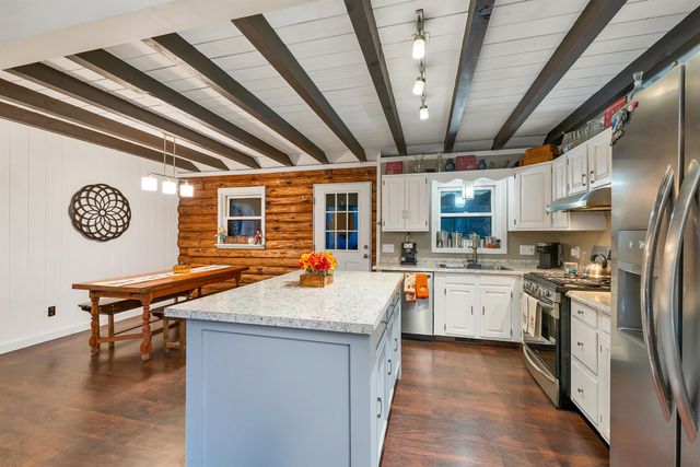 24 Whippoorwill Lane, Bedford, NH 03110