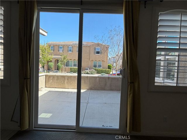 6055 Snapdragon, Eastvale, CA 92880