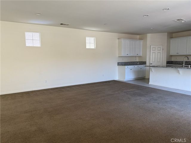 6055 Snapdragon, Eastvale, CA 92880