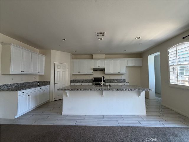 6055 Snapdragon, Eastvale, CA 92880