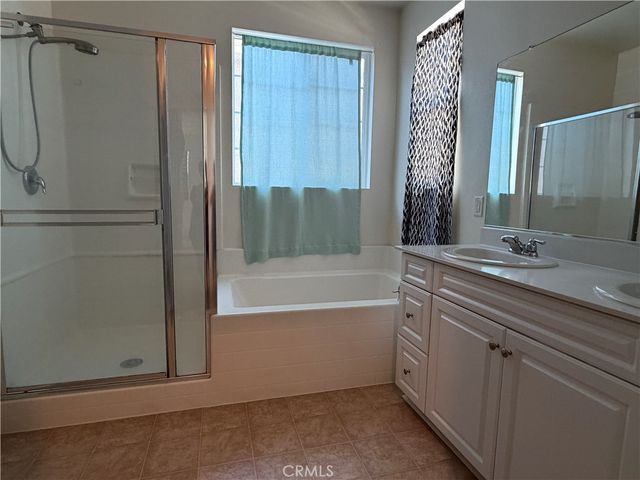 6055 Snapdragon, Eastvale, CA 92880