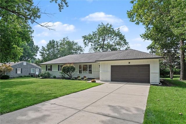 3515 W 93rd Street, Leawood, KS 66206