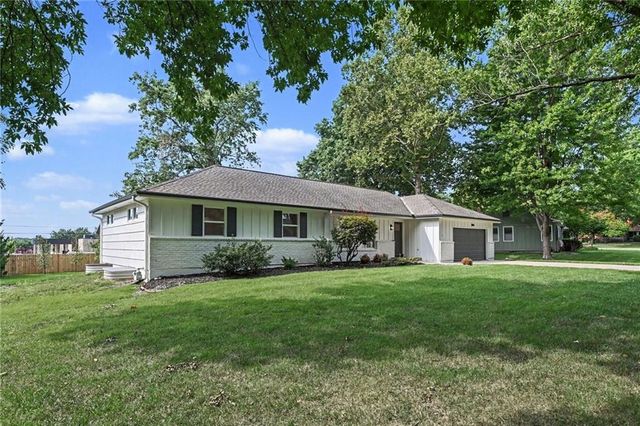 3515 W 93rd Street, Leawood, KS 66206