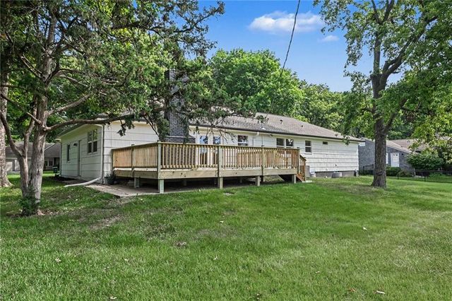 3515 W 93rd Street, Leawood, KS 66206