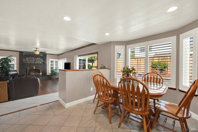 590 Laramie Way, Vacaville, CA 95688