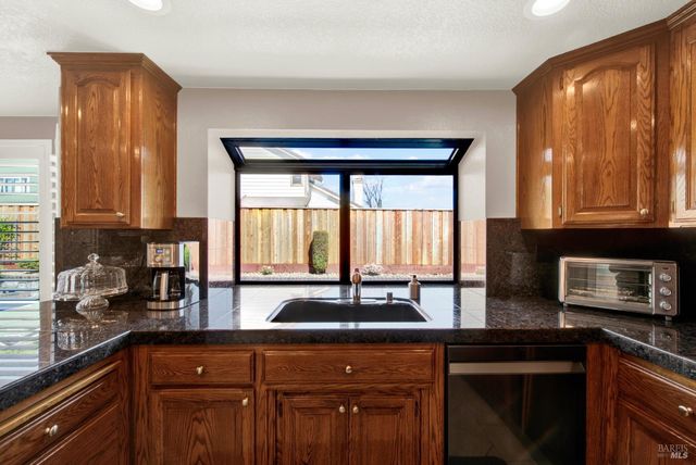 590 Laramie Way, Vacaville, CA 95688