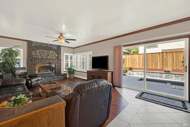 590 Laramie Way, Vacaville, CA 95688