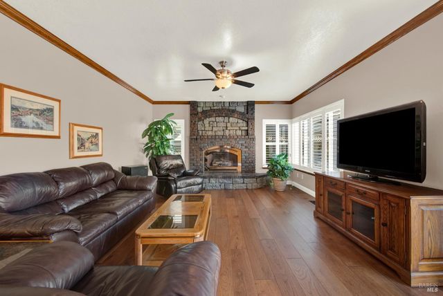 590 Laramie Way, Vacaville, CA 95688