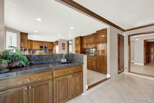 590 Laramie Way, Vacaville, CA 95688