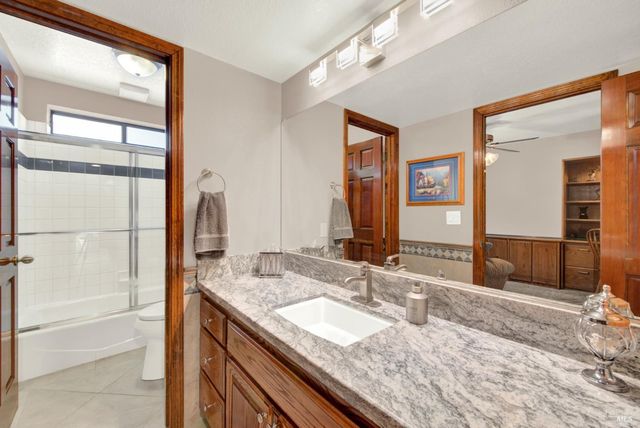 590 Laramie Way, Vacaville, CA 95688