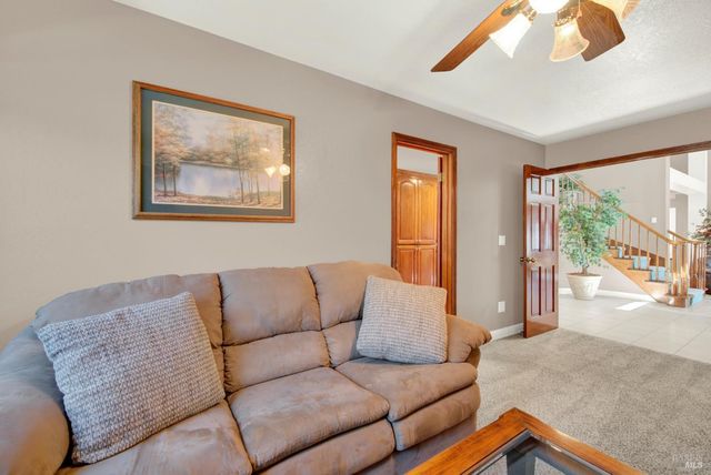 590 Laramie Way, Vacaville, CA 95688