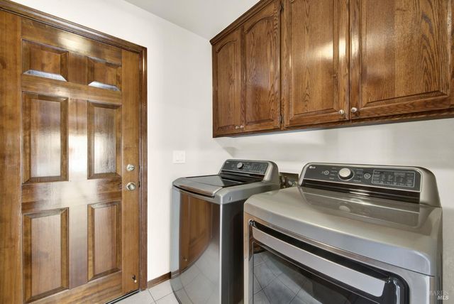 590 Laramie Way, Vacaville, CA 95688