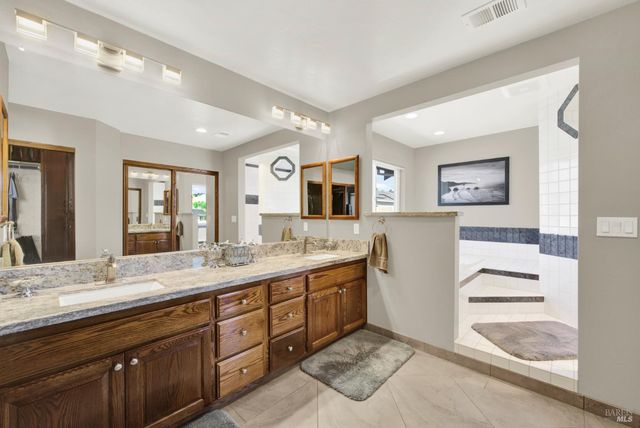 590 Laramie Way, Vacaville, CA 95688