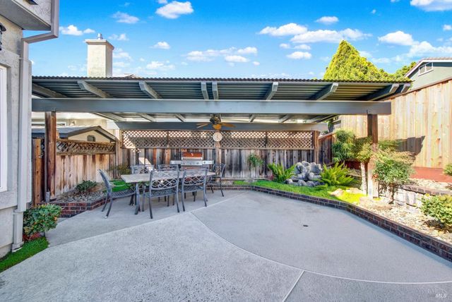 590 Laramie Way, Vacaville, CA 95688