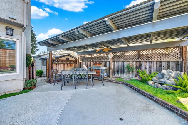 590 Laramie Way, Vacaville, CA 95688