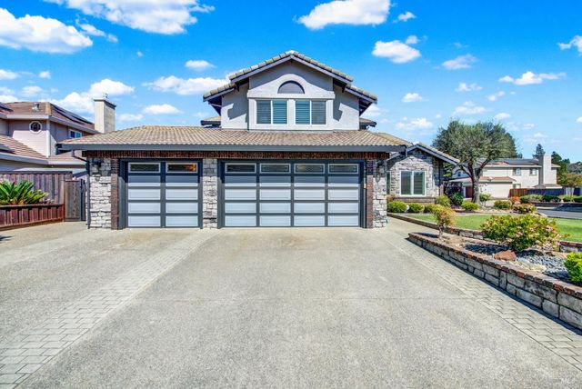 590 Laramie Way, Vacaville, CA 95688