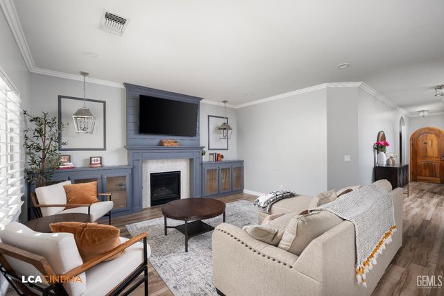 13615 Foyers Falls Drive, Bakersfield, CA 93314