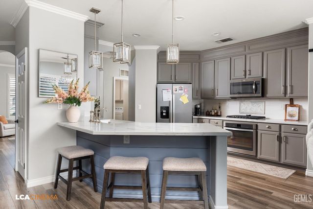 13615 Foyers Falls Drive, Bakersfield, CA 93314