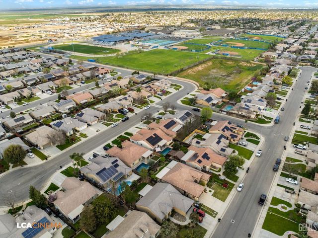 13615 Foyers Falls Drive, Bakersfield, CA 93314