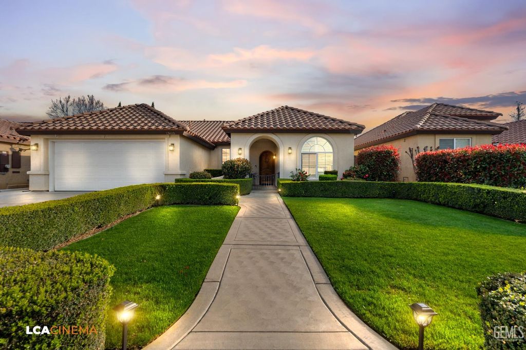 13615 Foyers Falls Drive, Bakersfield, CA 93314