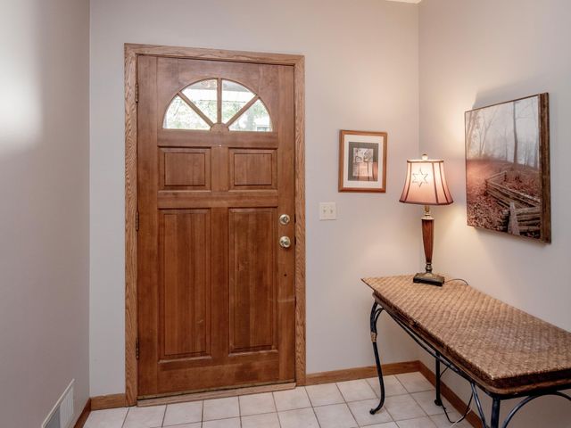 493 Sterling Street S, Maplewood, MN 55119