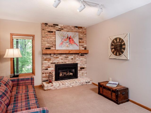 493 Sterling Street S, Maplewood, MN 55119