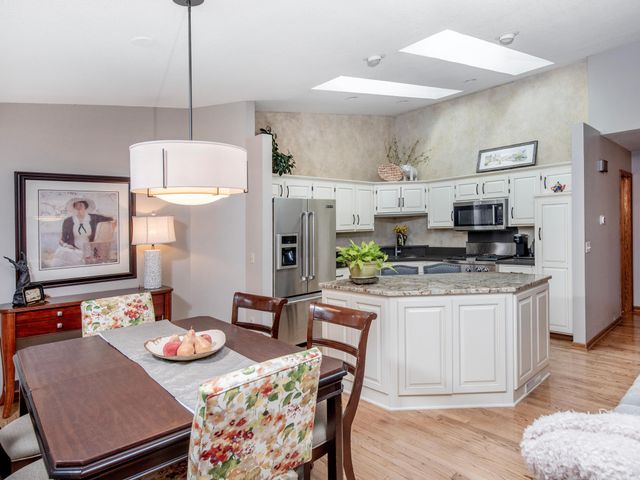 493 Sterling Street S, Maplewood, MN 55119