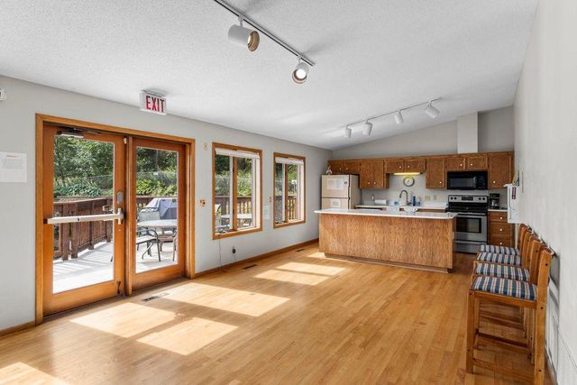 493 Sterling Street S, Maplewood, MN 55119