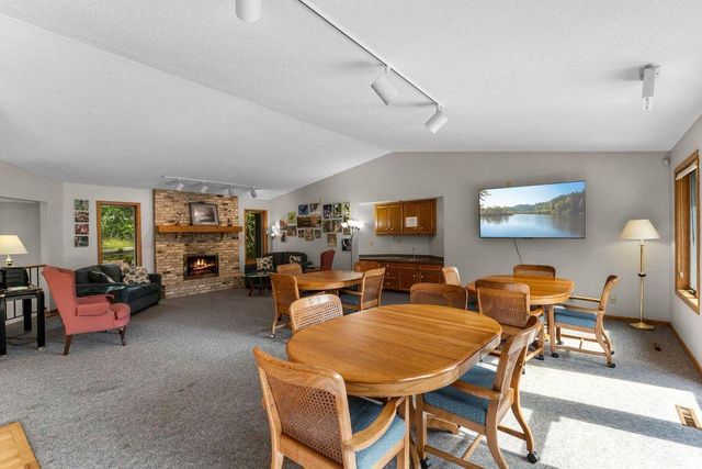 493 Sterling Street S, Maplewood, MN 55119