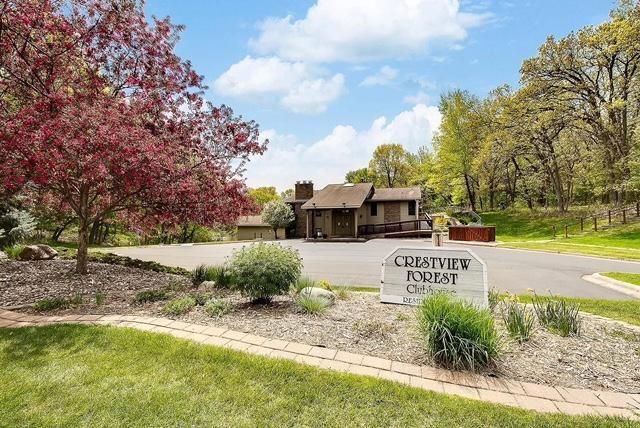 493 Sterling Street S, Maplewood, MN 55119