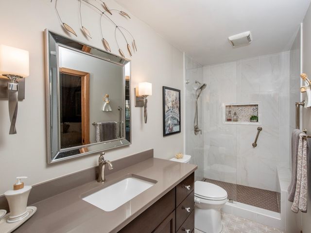 493 Sterling Street S, Maplewood, MN 55119