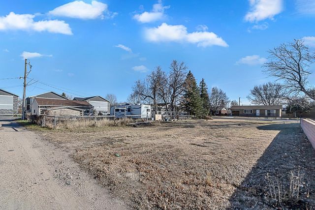 3524 FRONTIER ST, Cheyenne, WY 82001