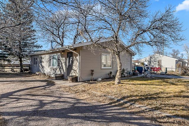 3524 FRONTIER ST, Cheyenne, WY 82001