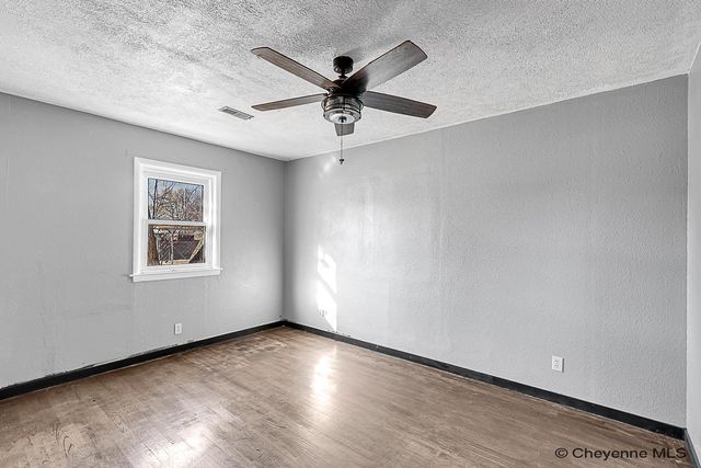 3524 FRONTIER ST, Cheyenne, WY 82001